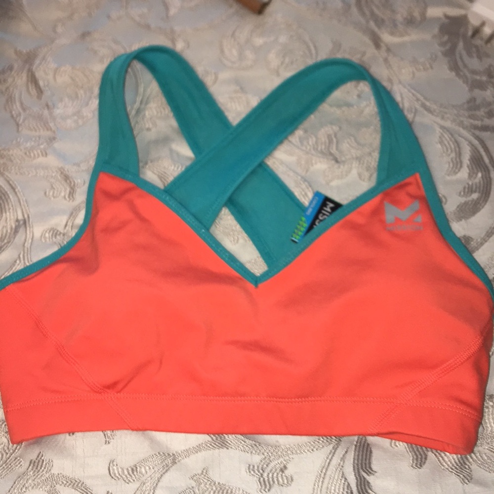 Sports bra